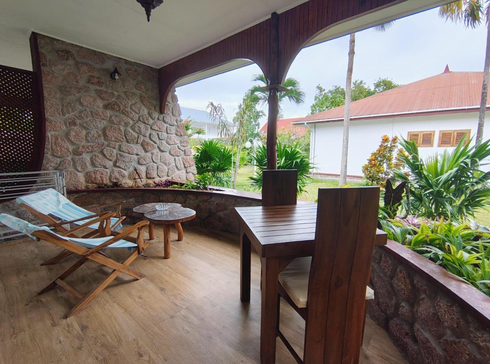 The Islander Hotel Grand Anse  Eksteriør billede